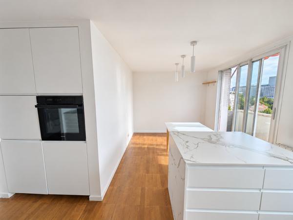 Appartement
         4 pièces
        - 76 m² Exclusivité 310 000 € *
