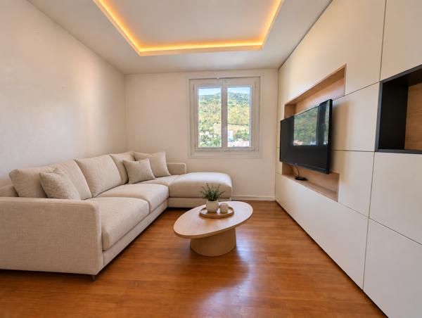 Appartement
         4 pièces
        - 76 m² Exclusivité 310 000 € *