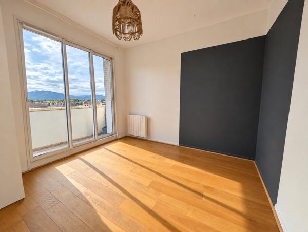 Appartement
         4 pièces
        - 76 m² Exclusivité 310 000 € *
