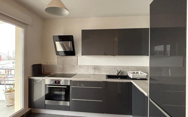 Appartement à louer    3 pièces •  Saint-Genis-Pouilly