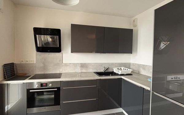 Appartement à louer    3 pièces •  Saint-Genis-Pouilly