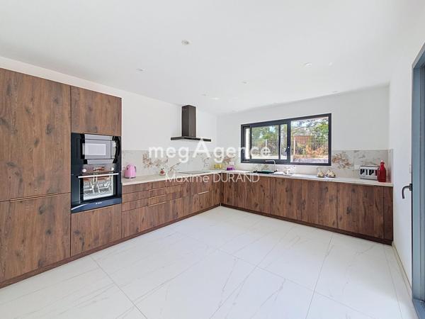 Maison à CHOLET, 49300 - 6 pièces 143m²