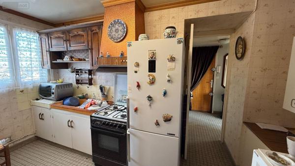 Appartement à rénover à vendre à Châlons-en-Champagne dans la Marne (51000), ref : 51001-1071600