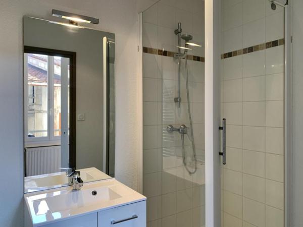 APPARTEMENT T3 A LOUER A ROANNE - CENTRE VILLE