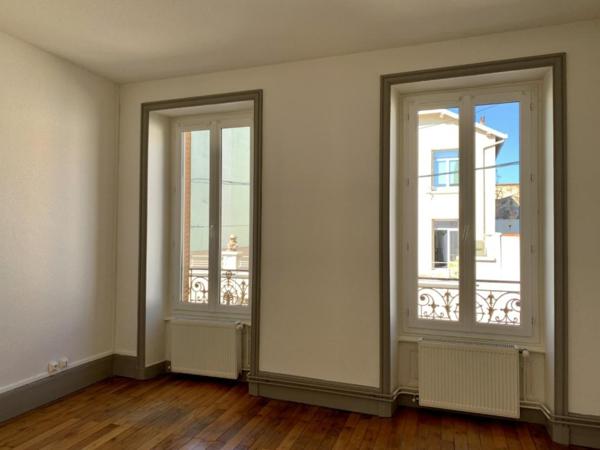 APPARTEMENT T3 A LOUER A ROANNE - CENTRE VILLE