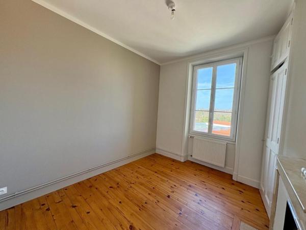 APPARTEMENT T2 A LOUER A ROANNE - FAUBOURG CLERMONT