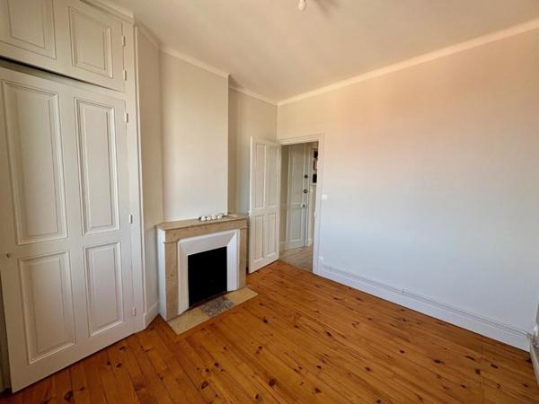 APPARTEMENT T2 A LOUER A ROANNE - FAUBOURG CLERMONT