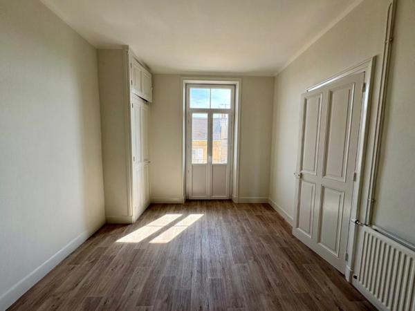 APPARTEMENT T2 A LOUER A ROANNE - FAUBOURG CLERMONT