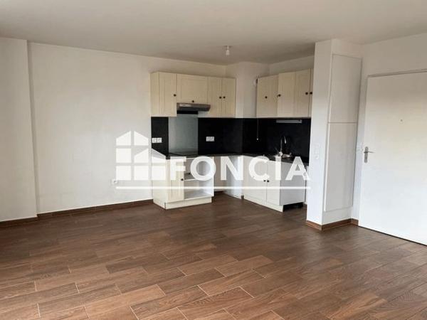 Location Appartement 2 pièces 46.7 m² - 7 RUE DU CHEMIN DE FER Villiers Sur Marne 94350