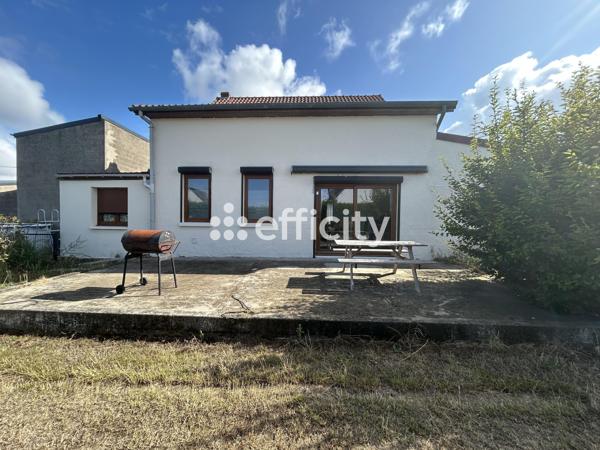 Maison
         5 pièces
        - 120 m² Exclusivité 215 000 € *