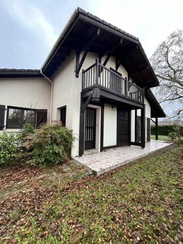 Maison à vendre |  Saint-Pierre-du-Mont |  6 pièces | 133 m²