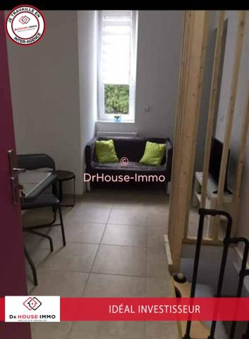 Immeuble à vendre 28 pièces de 220 m²