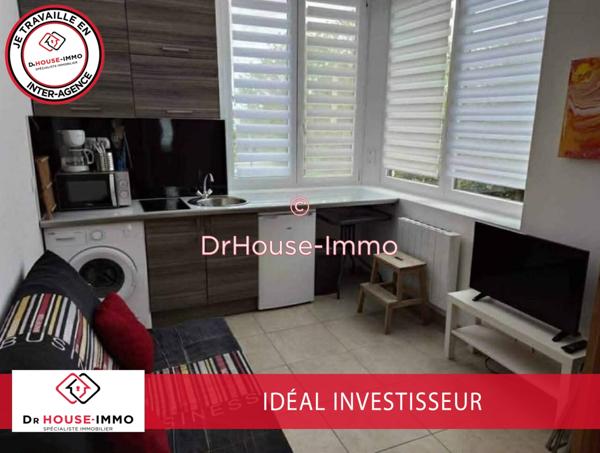 Immeuble à vendre 28 pièces de 220 m²