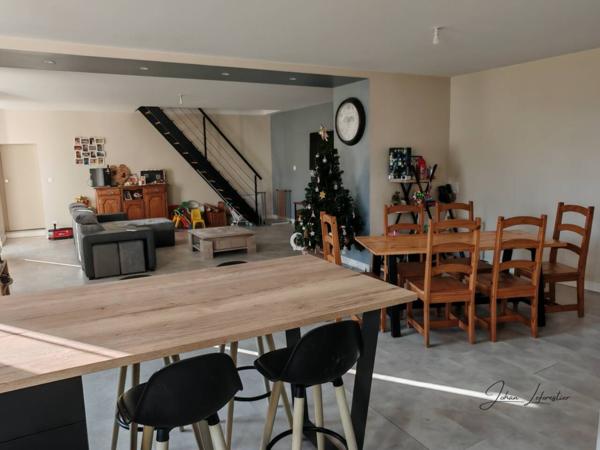 Maison à vendre 5 pièces de 174 m²