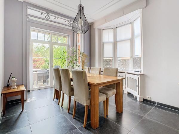 Belle maison de famille au cachet préservé -4 ch - Croisé Laroche