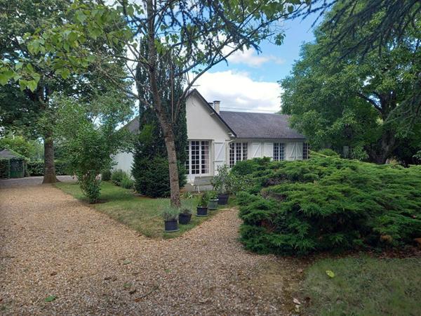 Maison Bauge En Anjou 6 pièce(s) 116 m2