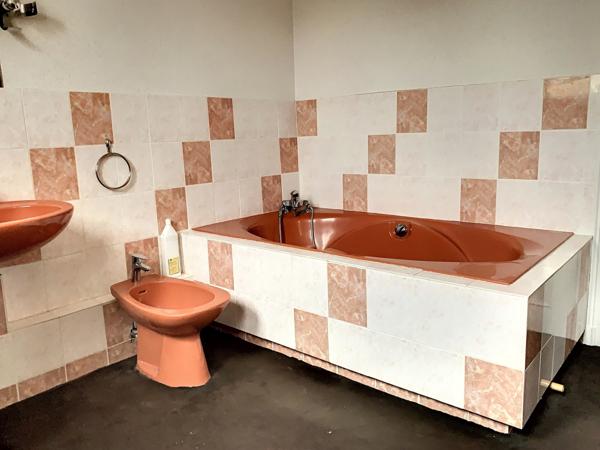 Maison dans le centre de Changé