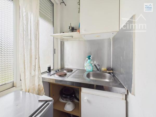 Cimm Immobilier Bréal-sous-Montfort vous présente à la vente ce studio loué et meublé de plus de 17m² au Rheu.