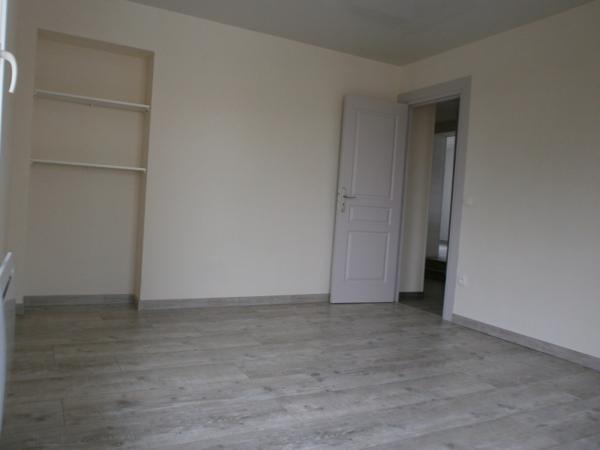 APPARTEMENT / 1ER/ T4/SONGY