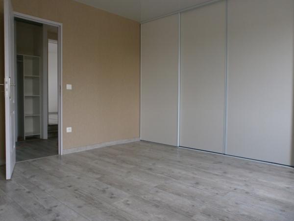 APPARTEMENT / 1ER/ T4/SONGY
