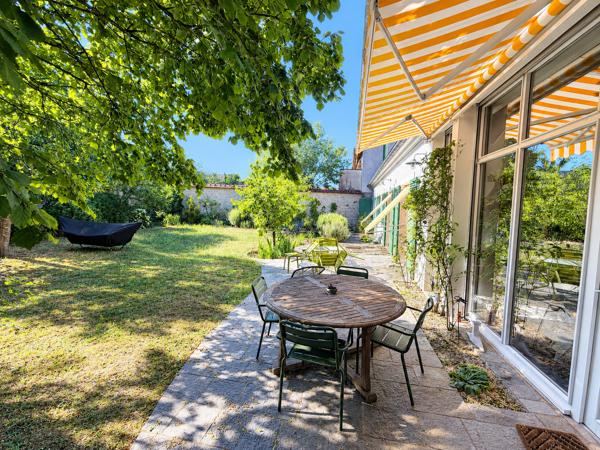 Fontainebleau / proche centre-ville : maison de charme 6 chambres avec jardin