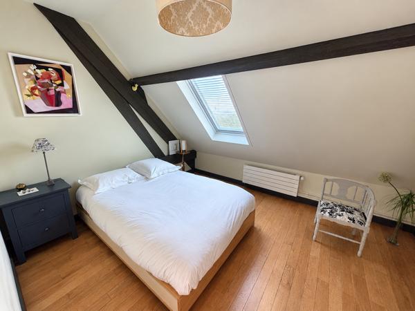 Fontainebleau / proche centre-ville : maison de charme 6 chambres avec jardin