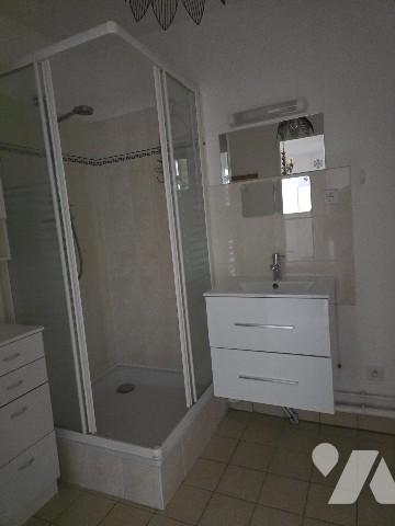Dans un ensemble immobilier situé à PONT-AUDEMER (EURE)