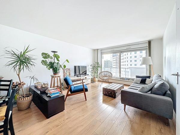 Courbevoie La Défense - appartement 2 chambres, balcon, environnement calme et verdoyant