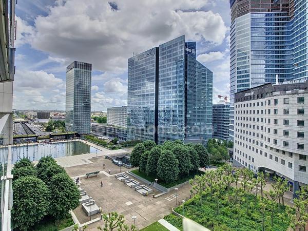 Courbevoie La Défense - appartement 2 chambres, balcon, environnement calme et verdoyant
