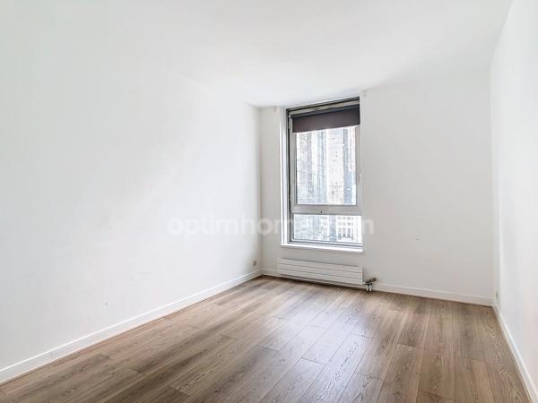 Courbevoie La Défense - appartement 2 chambres, balcon, environnement calme et verdoyant