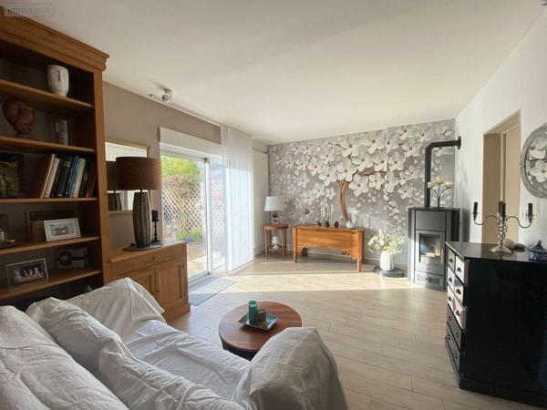 Maison à vendre à Arnage dans la Sarthe (72230), ref : 72122-1406