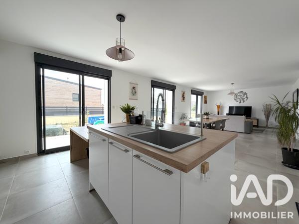 Maison à vendre 9 pièces 220 m² Couëron