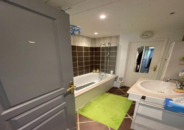 Appartement + parking + annexe