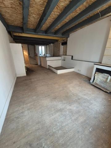 Immeuble d'habitation avec boutique à vendre NIORT (79)