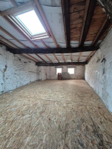 Immeuble d'habitation avec boutique à vendre NIORT (79)