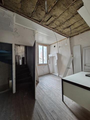 Immeuble d'habitation avec boutique à vendre NIORT (79)