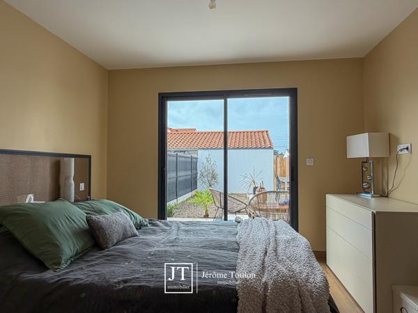 Maison
                                                                                                                                                                                                                                                                                                                        4 pièce(s)                                                                                                                                                                                                          3 chambre(s)                                                                                                                                                                                                          116  m²