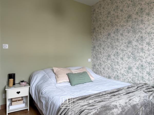 Maison
                                                                                                                                                                                                                                                                                                                        4 pièce(s)                                                                                                                                                                                                          3 chambre(s)                                                                                                                                                                                                          116  m²