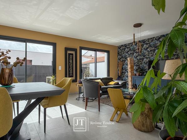 Maison
                                                                                                                                                                                                                                                                                                                        4 pièce(s)                                                                                                                                                                                                          3 chambre(s)                                                                                                                                                                                                          116  m²