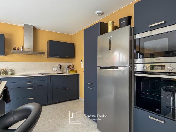 Maison
                                                                                                                                                                                                                                                                                                                        4 pièce(s)                                                                                                                                                                                                          3 chambre(s)                                                                                                                                                                                                          116  m²