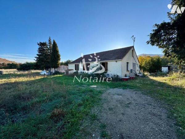 Maison avec terrain de 19 673 m²