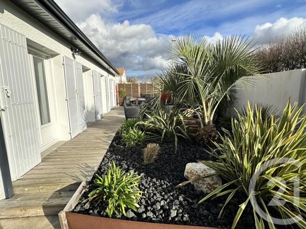 Maison à vendre  5 pièces - 90 m2 STE SOULLE - 17