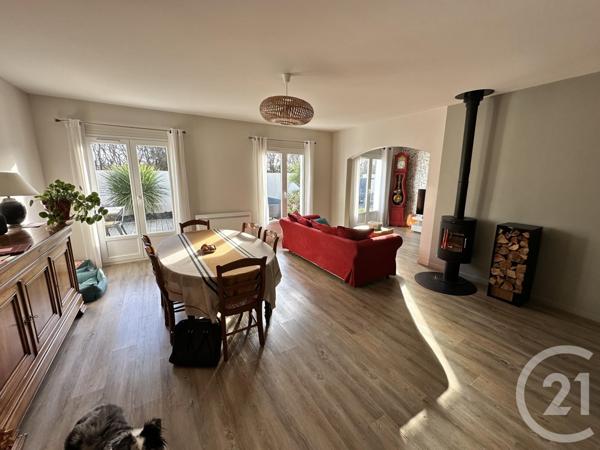 Maison à vendre  5 pièces - 90 m2 STE SOULLE - 17