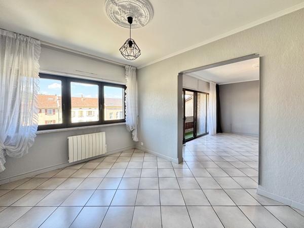 À louer - Beau T4 avec balcon, garage, parking et cave - VOLKRANGE