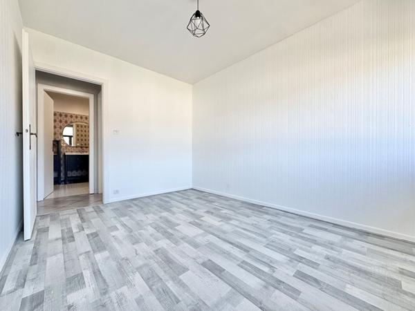 À louer - Beau T4 avec balcon, garage, parking et cave - VOLKRANGE