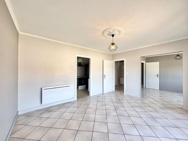 À louer - Beau T4 avec balcon, garage, parking et cave - VOLKRANGE