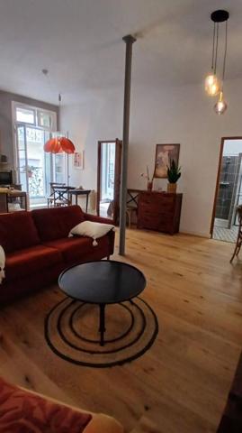 Appartement de charme 2 pièces centre ville Béziers. Entièrement réhabilité