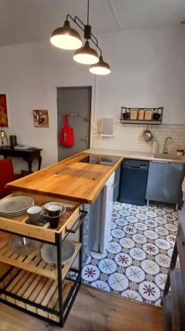 Appartement de charme 2 pièces centre ville Béziers. Entièrement réhabilité