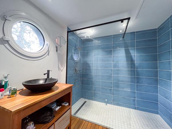 Maison à vendre 10 min Angers Sud surplombant la Loire, avec 5 chambres et vaste parc arboré - Hangar de plus de 100m² - 15 min Gare d'Angers