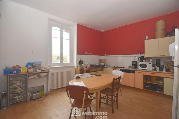 Immeuble 285 m² à Rostrenen 22110